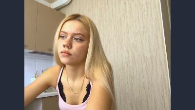 HaileyMillea live cam on Cam4