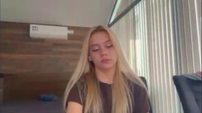 HaileyMillea live cam on Cam4