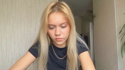 HaileyMillea live cam on Cam4