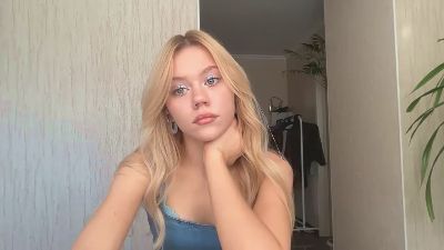 HaileyMillea live cam on Cam4
