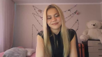 HaileyMillea live cam on Cam4