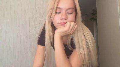 HaileyMillea live cam on Cam4
