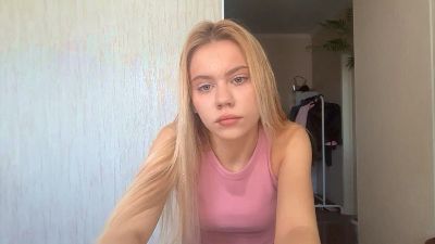 HaileyMillea live cam on Cam4