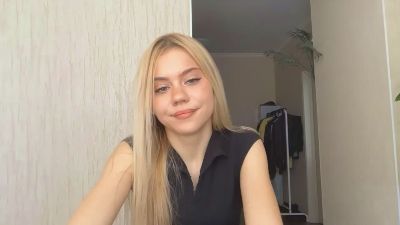 HaileyMillea live cam on Cam4