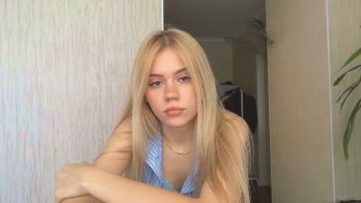 HaileyMillea live cam on Cam4