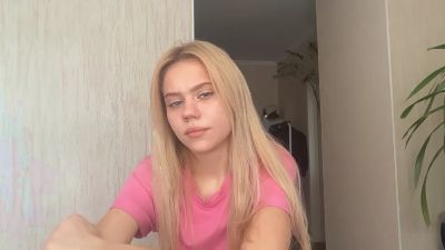 HaileyMillea live cam on Cam4