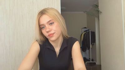HaileyMillea live cam on Cam4