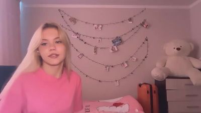 HaileyMillea live cam on Cam4