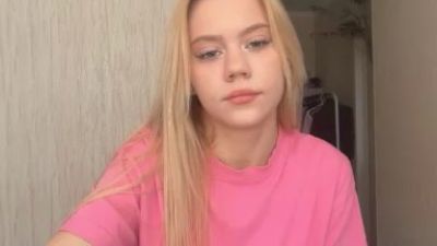 HaileyMillea live cam on Cam4