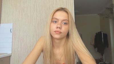 HaileyMillea live cam on Cam4