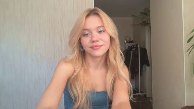 HaileyMillea live cam on Cam4