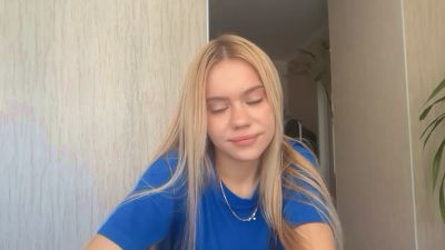 HaileyMillea live cam on Cam4
