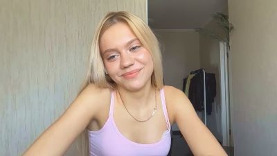 HaileyMillea live cam on Cam4