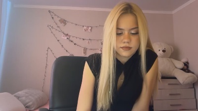 HaileyMillea live cam on Cam4
