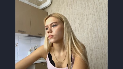 HaileyMillea live cam on Cam4