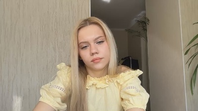 HaileyMillea live cam on Cam4