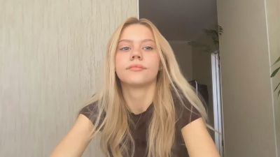HaileyMillea live cam on Cam4