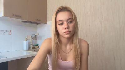 HaileyMillea live cam on Cam4