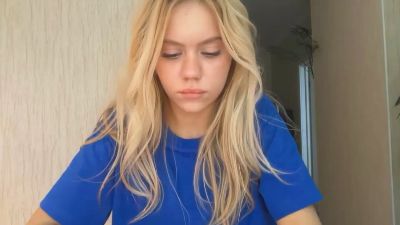HaileyMillea live cam on Cam4