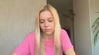 HaileyMillea live cam on Cam4