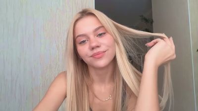 HaileyMillea live cam on Cam4