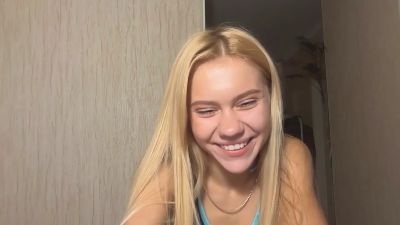 HaileyMillea live cam on Cam4