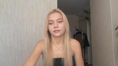 HaileyMillea live cam on Cam4