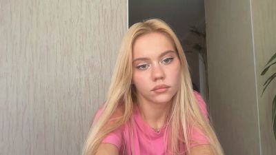HaileyMillea live cam on Cam4