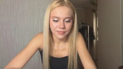 HaileyMillea live cam on Cam4