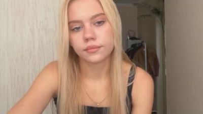 HaileyMillea live cam on Cam4