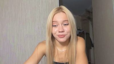 HaileyMillea live cam on Cam4