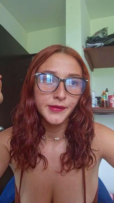 Haily_44 live cam on Cam4