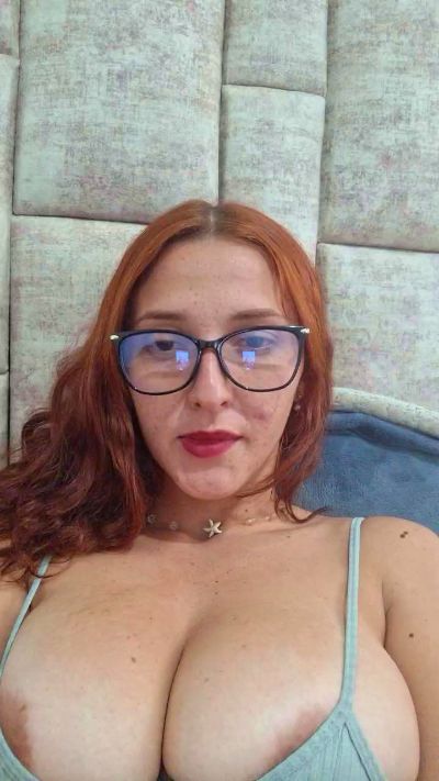 Haily_44 live cam on Cam4