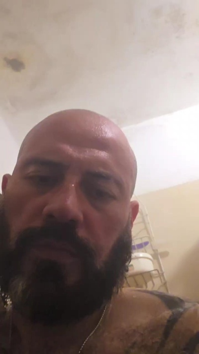 Hairyalpha live cam on Cam4