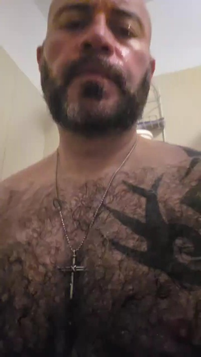 Hairyalpha live cam on Cam4