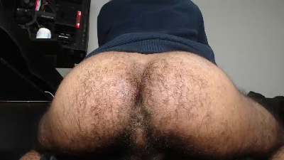 HairyboyBigcock live cam on Cam4