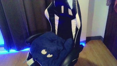 Haliya_18 live cam on Cam4