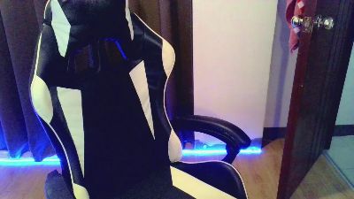 Haliya_18 live cam on Cam4