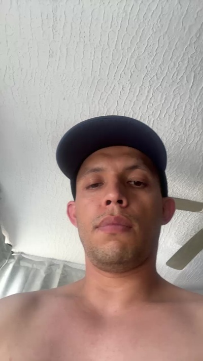 le modèle Hall_dran est en webcam porno dans un show sur le site cam4, il possède les tags suivants: 