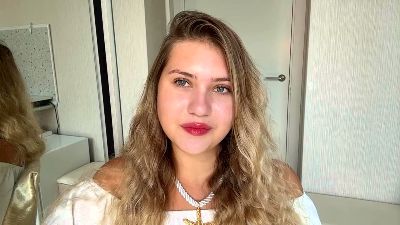 HalleyHinnen live cam on Cam4