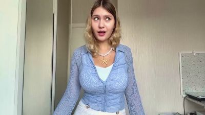 HalleyHinnen live cam on Cam4