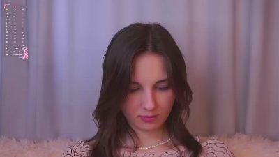 HallieBulfer live cam on Cam4