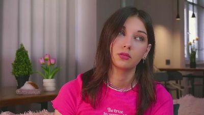 HallieBulfer live cam on Cam4