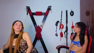 Hana_and_Lola live cam on Cam4