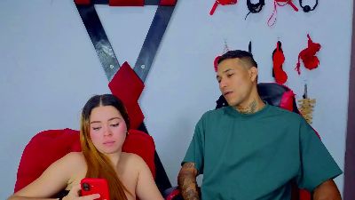 Hana_and_Zeta live cam on Cam4