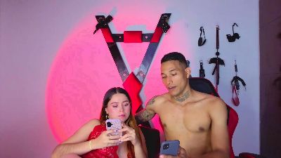 Hana_and_Zeta live cam on Cam4