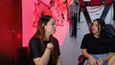 HanaandChantal live cam on Cam4
