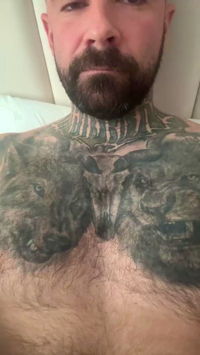HandyMan1 live cam on Cam4