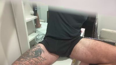 HandyMan1 live cam on Cam4