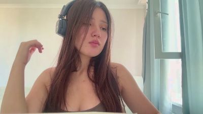 HannahKayrouz live cam on Cam4